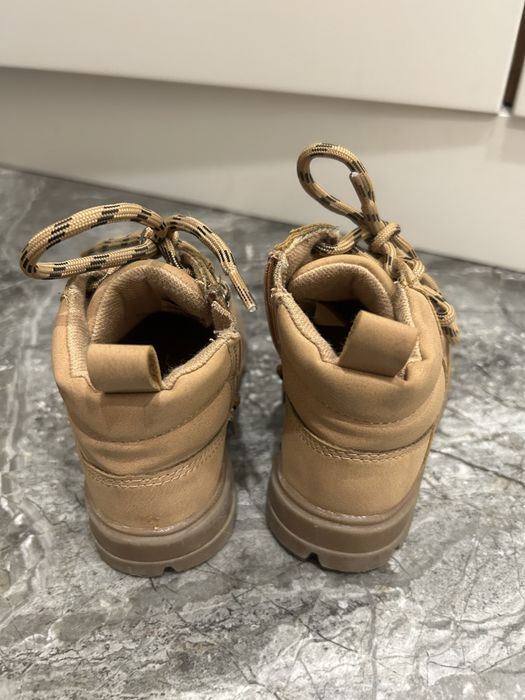 Детские ботинки