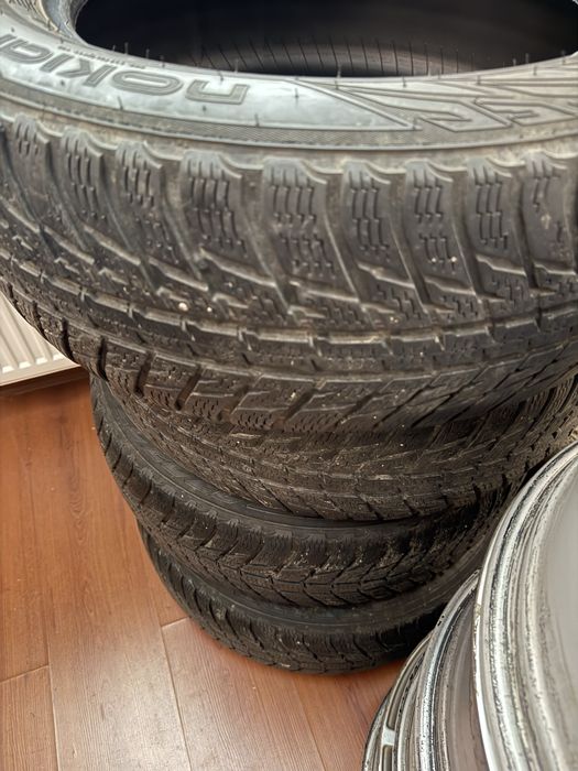 Зимни Гуми NOKIAN 225/60/17 SUV Спешно !