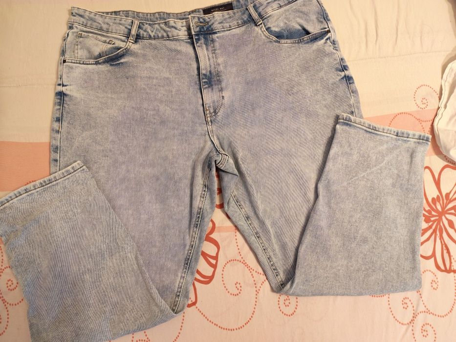 Blugi 54 foarte mari, XXXL ca noi, elastici