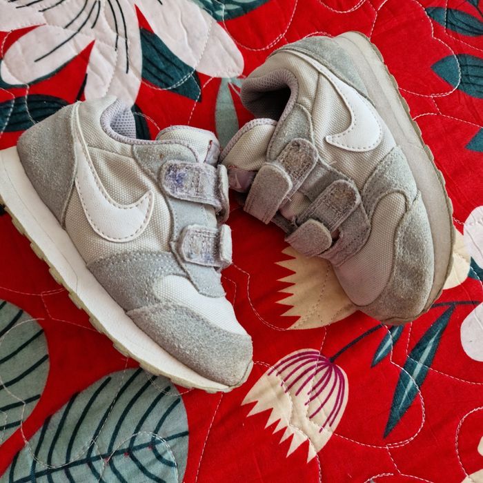 Adidasi nike bebelusi