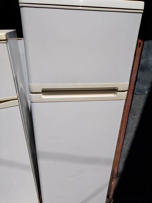 Frigider arctic 240litri combina frigorifica Beko arctic Indesit