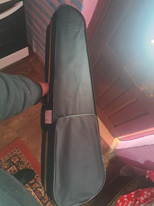 Vioara noua nefolosita mărime 4/4