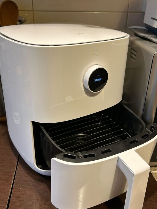 Airfryer 3.5L, alb, 1500W cu 8 programe - garantie inclusa