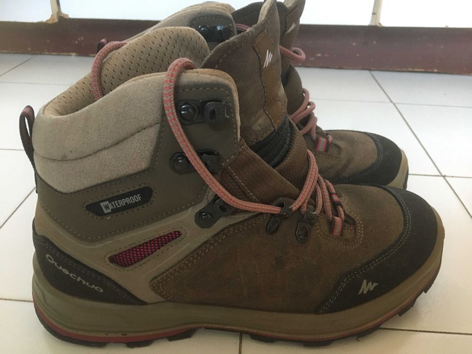 Туристически обувки дамски