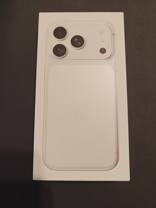 Iphone 17 pro,  silver, 512 gb