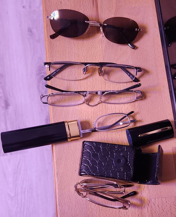 Ochelari de vânzare