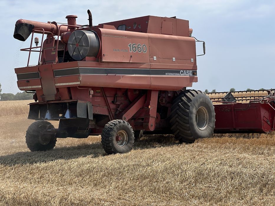 Combina Case IH 1660 - brate mari 1680, 1666
