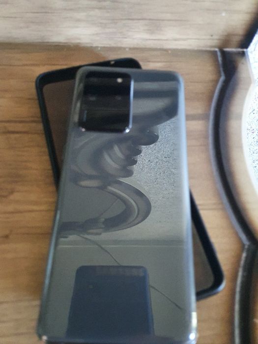 Samsung galaxy S20 ultra yangi