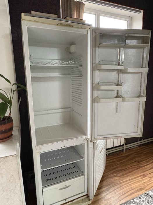 Холодилник LG цена договорная