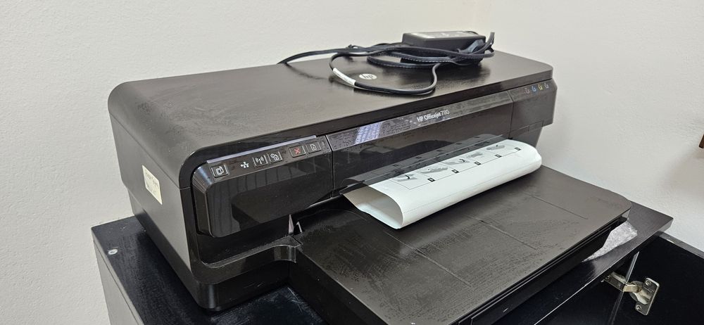 Принтер цветной HP Officejet 7110 (широкоформатный струйный принтер, A