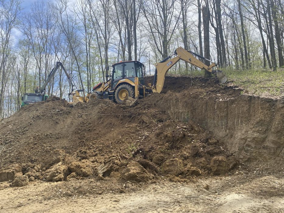 Buldoexcavator de inchiriat