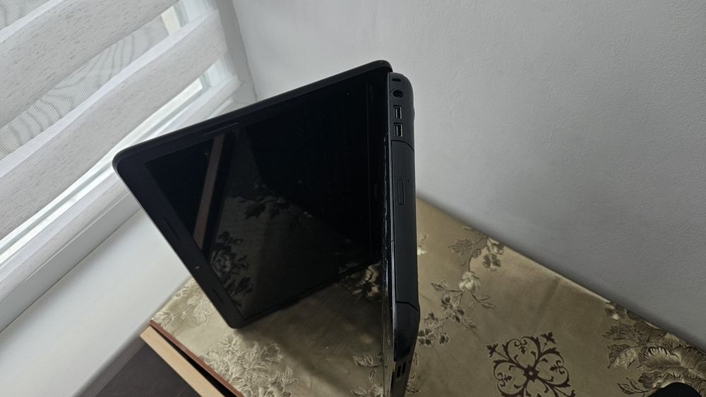 Laptop Hp compaq pt. Piese