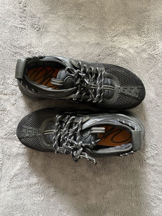 Versace chain reaction