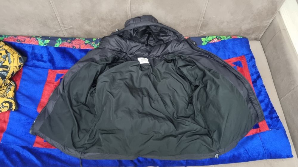 Зимние куртки с капюшонами