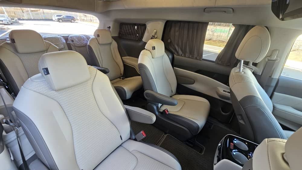 Kia Carnival Hi Limousine