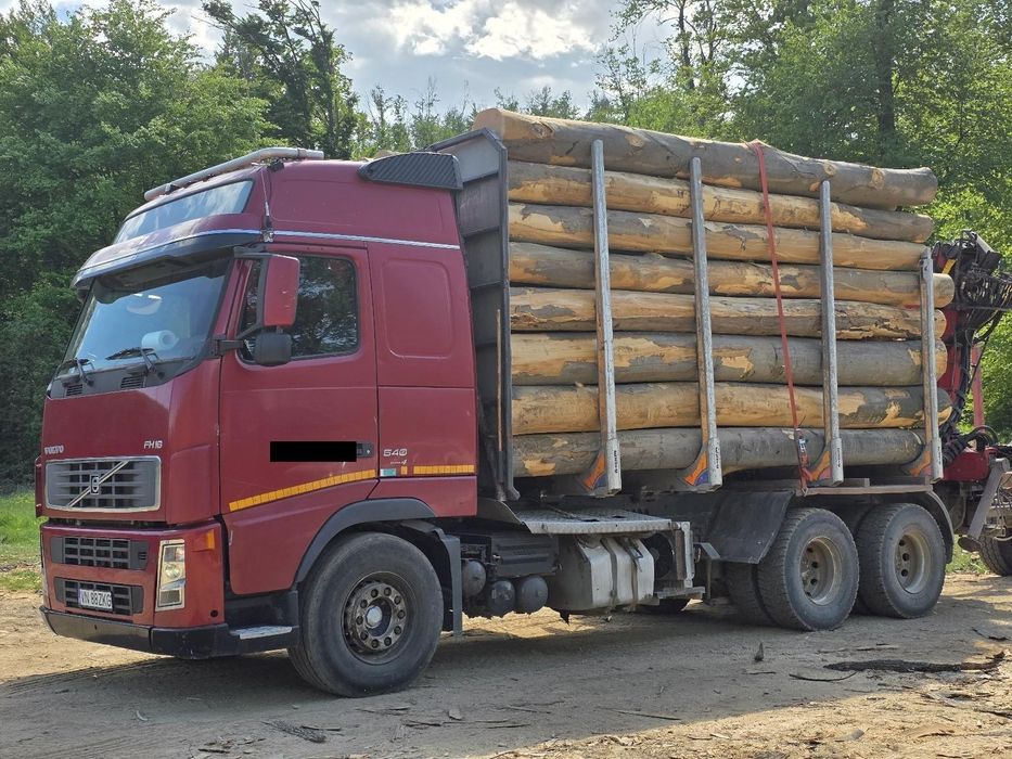 Camion forestier Volvo