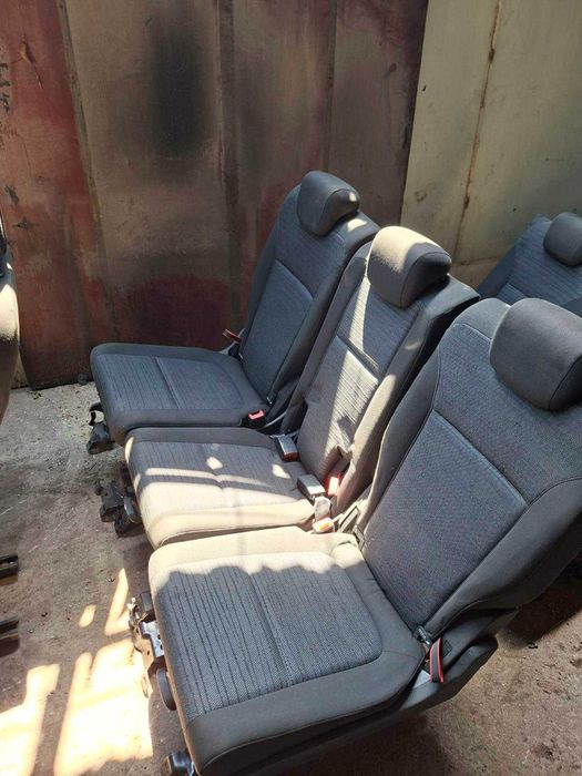Продавам салон за Опел Zafira 2016 година.