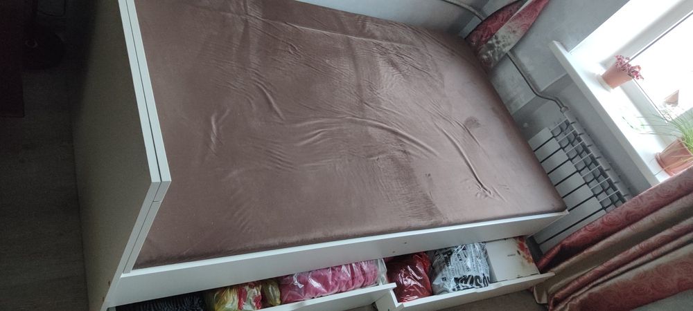 Продам кровать 1.5ка