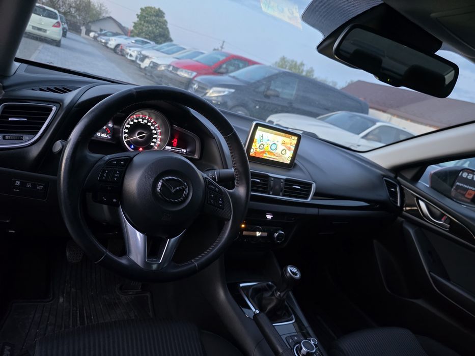 Mazda 3  2,0 Benzina 120 Cp.Bi-xenon posibilitatea rate trasport gratuit Garanție