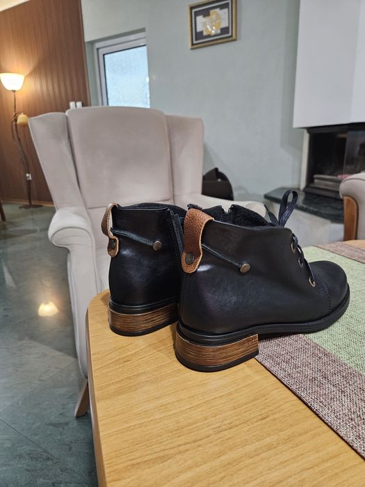 Боти на фирма "Gabina".