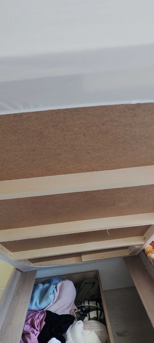 Легло с чекмеджета,спалня