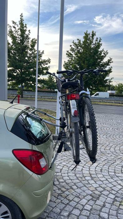 Универсален аксесоар за автомобил, Багажник Thule за превоз на 2 велосипеда