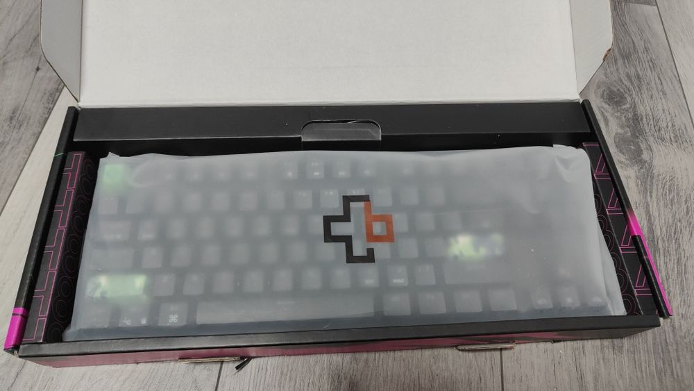 Tastatura mecanica wireless Qwertykey H87