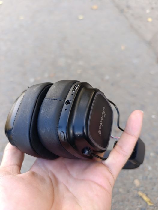 Продам наушники marshall major 4