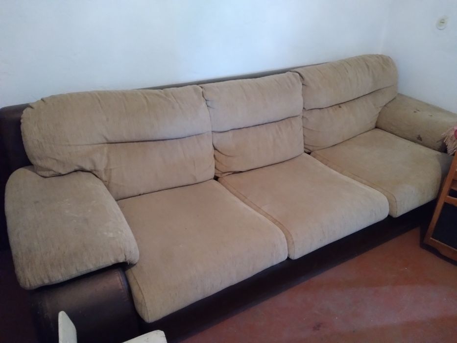 Продаются 2 дивана б/у .