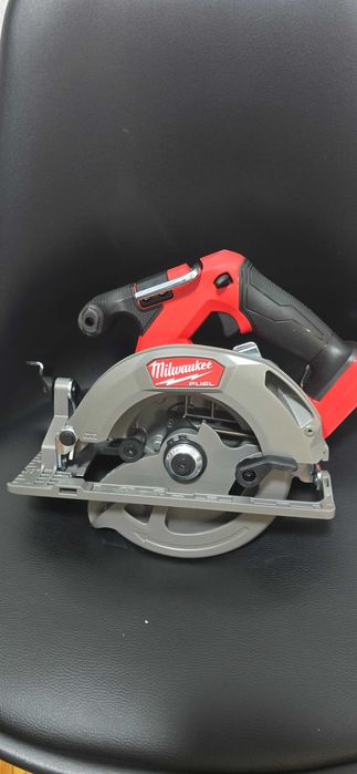 Circular Milwaukee FCS552, Milwaukee 2833-30