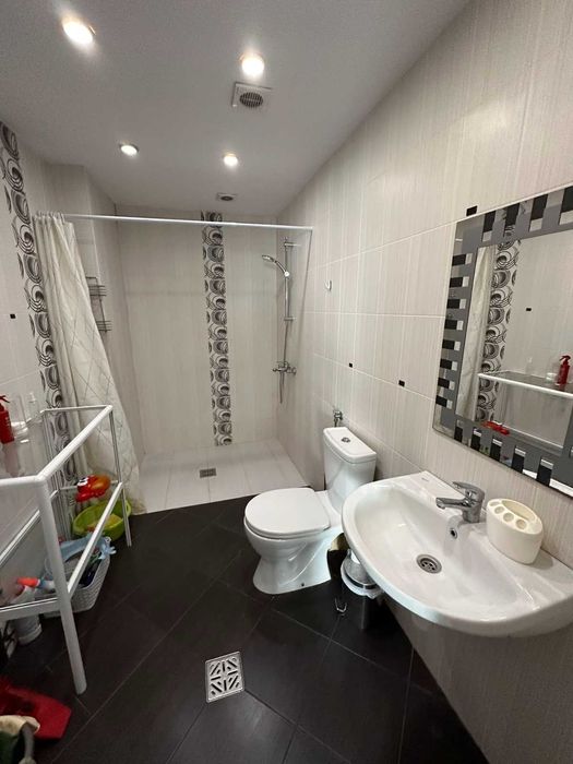 Тристаен апартамент - до хотел Черно море , пл. Севастопол