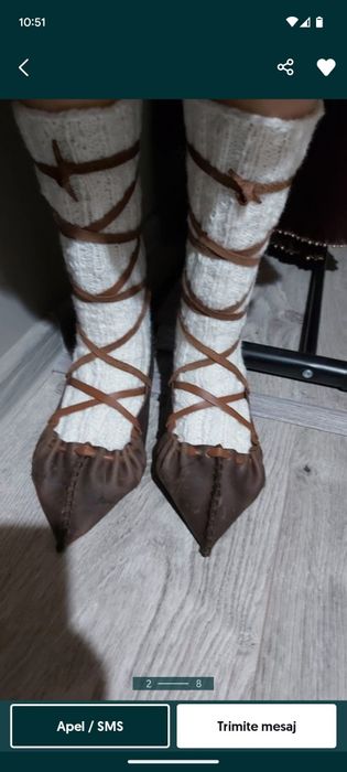 Opinci traditionale din piele lucrate manual