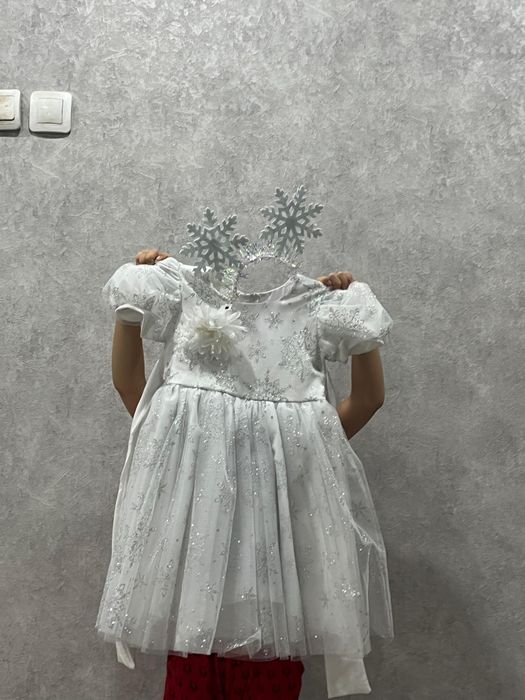 Белое платье для девочки 4-5 лет