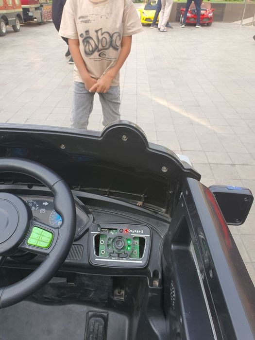 BOLALAR uchun Moshina