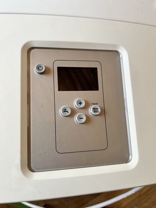 Котел Bosch газ 6000 ,240кв