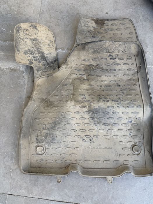 Ева полики на приору