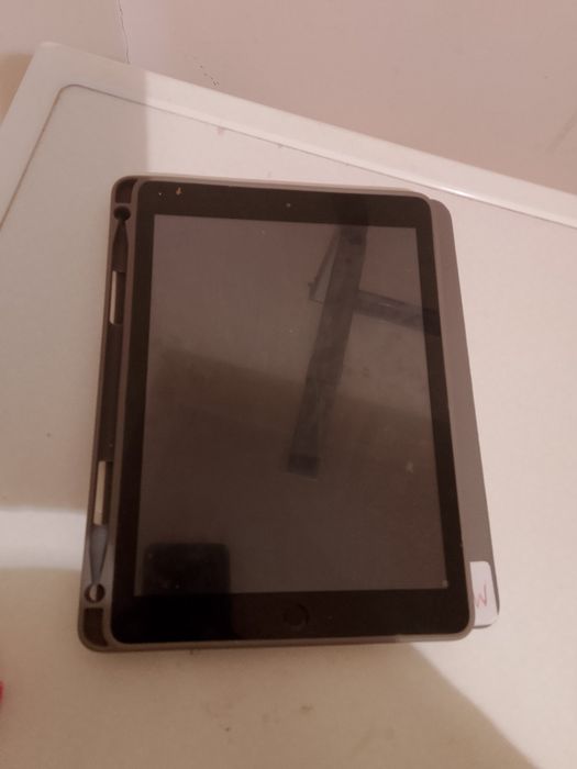 Планшет Айпад 6 2018год