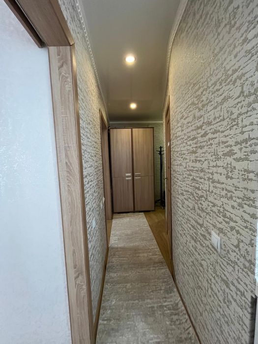 Продам 2х,Центр,37кв,3 этаж