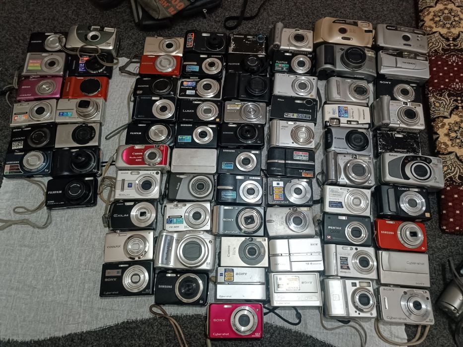 Цифровое фотоаппарат состояние хороший