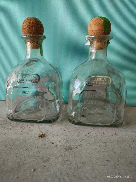 Уникални празни бутилки Blue Label 1L,Dom Perignon 60 лв -30,67 euro