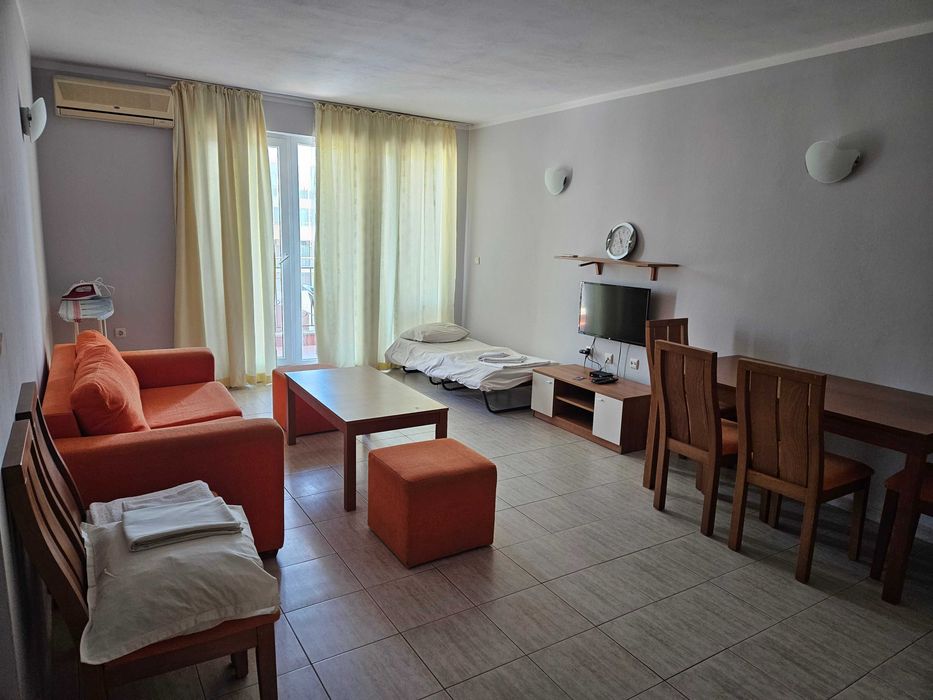 Дава се под наем Тристаен апартамент в Пловдив, Кючук Париж - 91 кв.м за 3927 € - Снимка #2