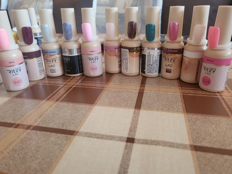 Гел лакови чисто нови 1бр