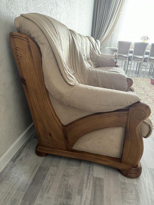 Продам диван из нат.дуба