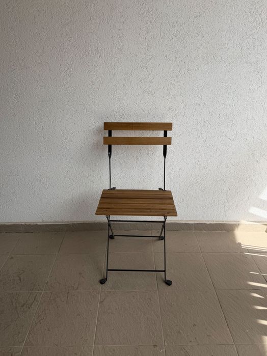 masă cu scaune pentru gradina