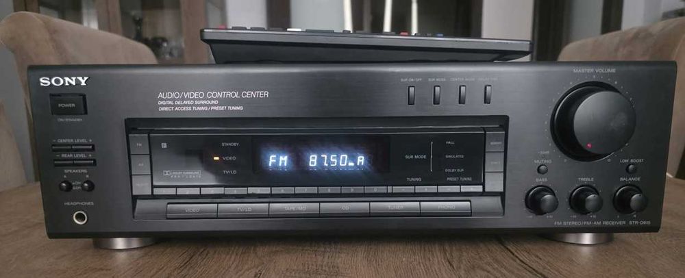 Vand Amplituner Sony model STR-D615