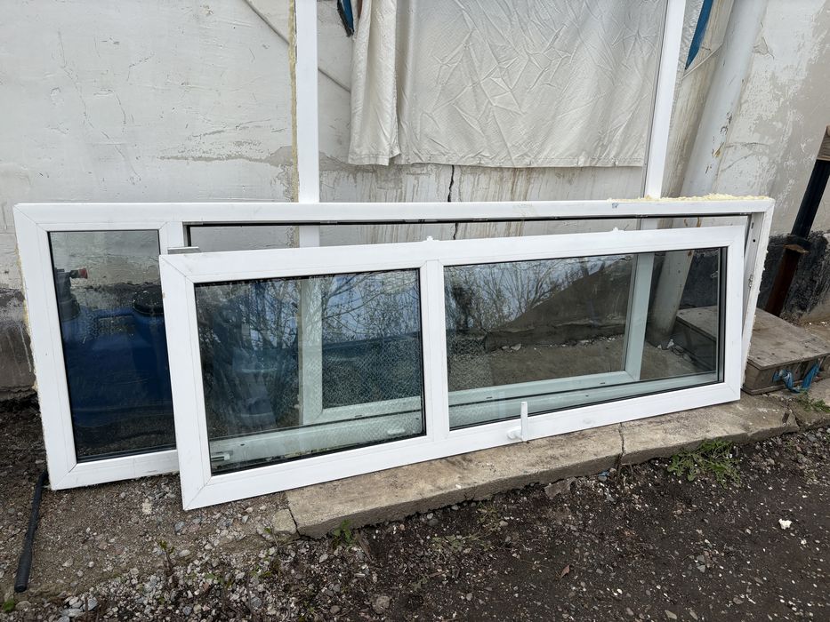 пластиковую дверь с каркасом