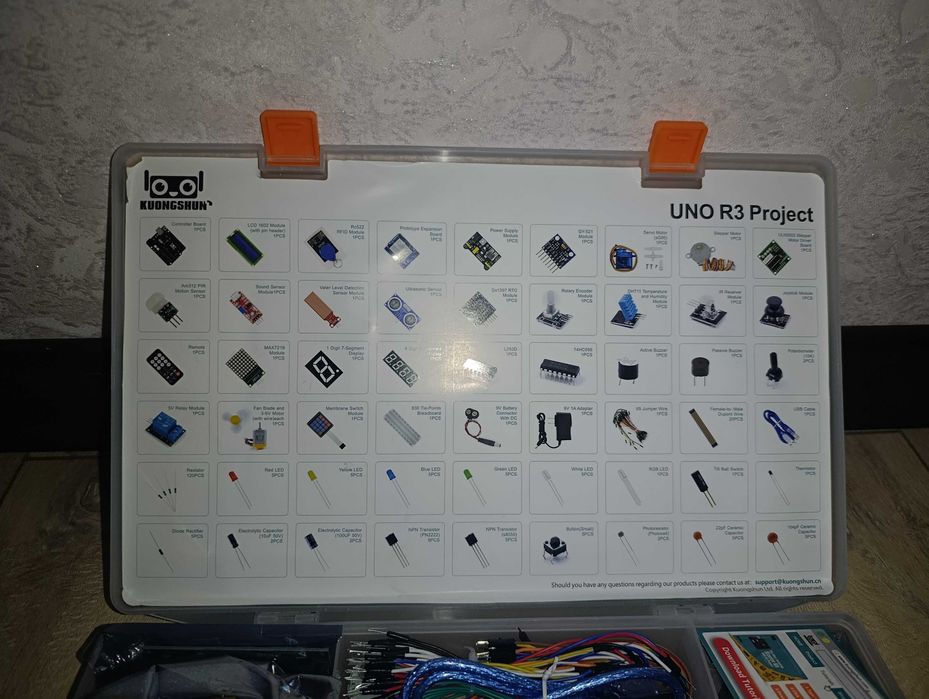 Arduino UNO R3 starter kit