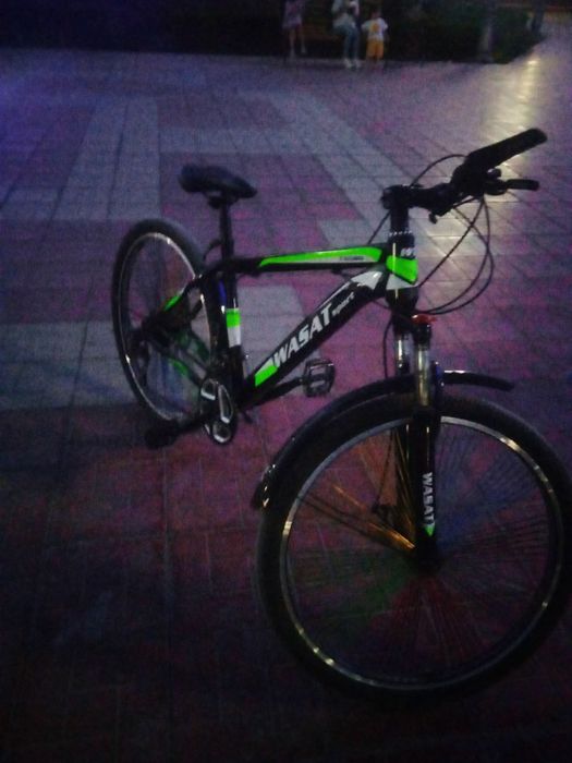 Таза велосипед саилады  айбы тек 1 балон жарик