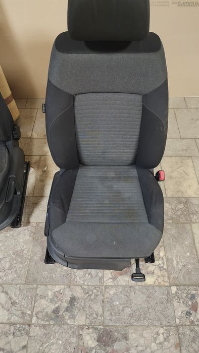 Седалки и тасове поло 6R