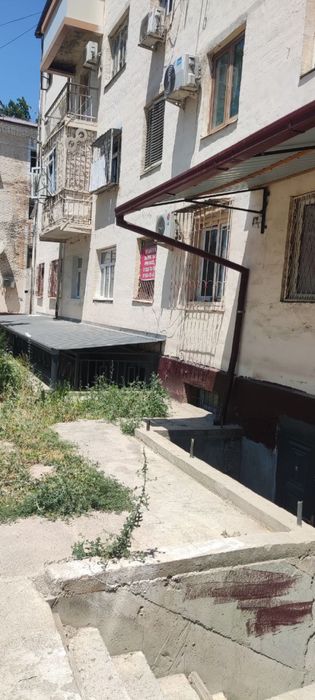 Квартира под офис в доль дароги 1 этаж. Рядом с Алмазар сити